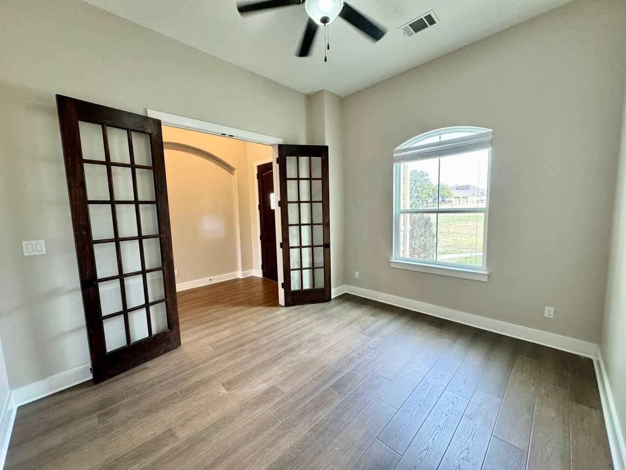 124 Sunrise Cir - Photo 7 of 50