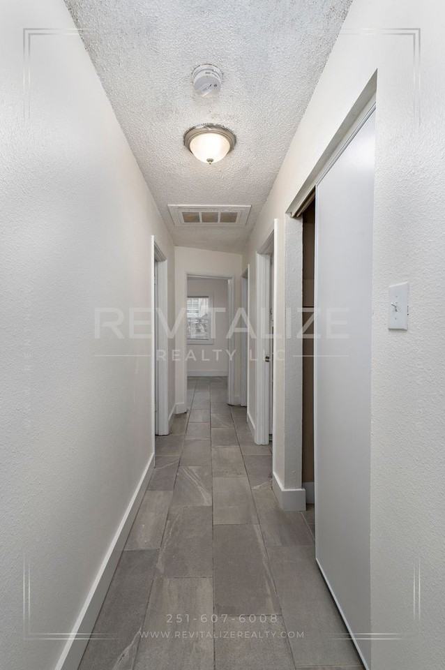 4107 Seabreeze Rd N - Photo 7 of 41