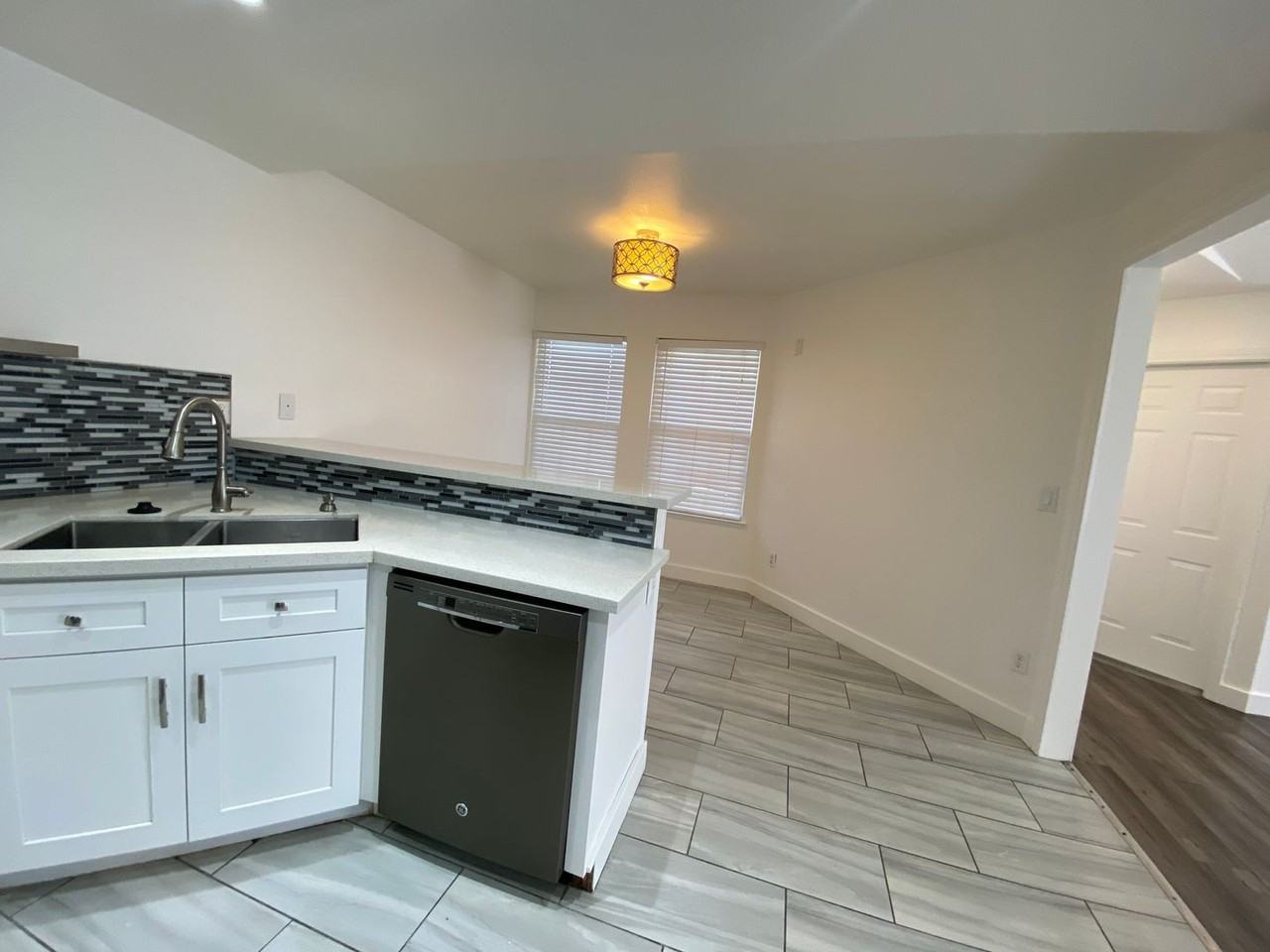 8044 Healy Ct - Photo 5 of 20