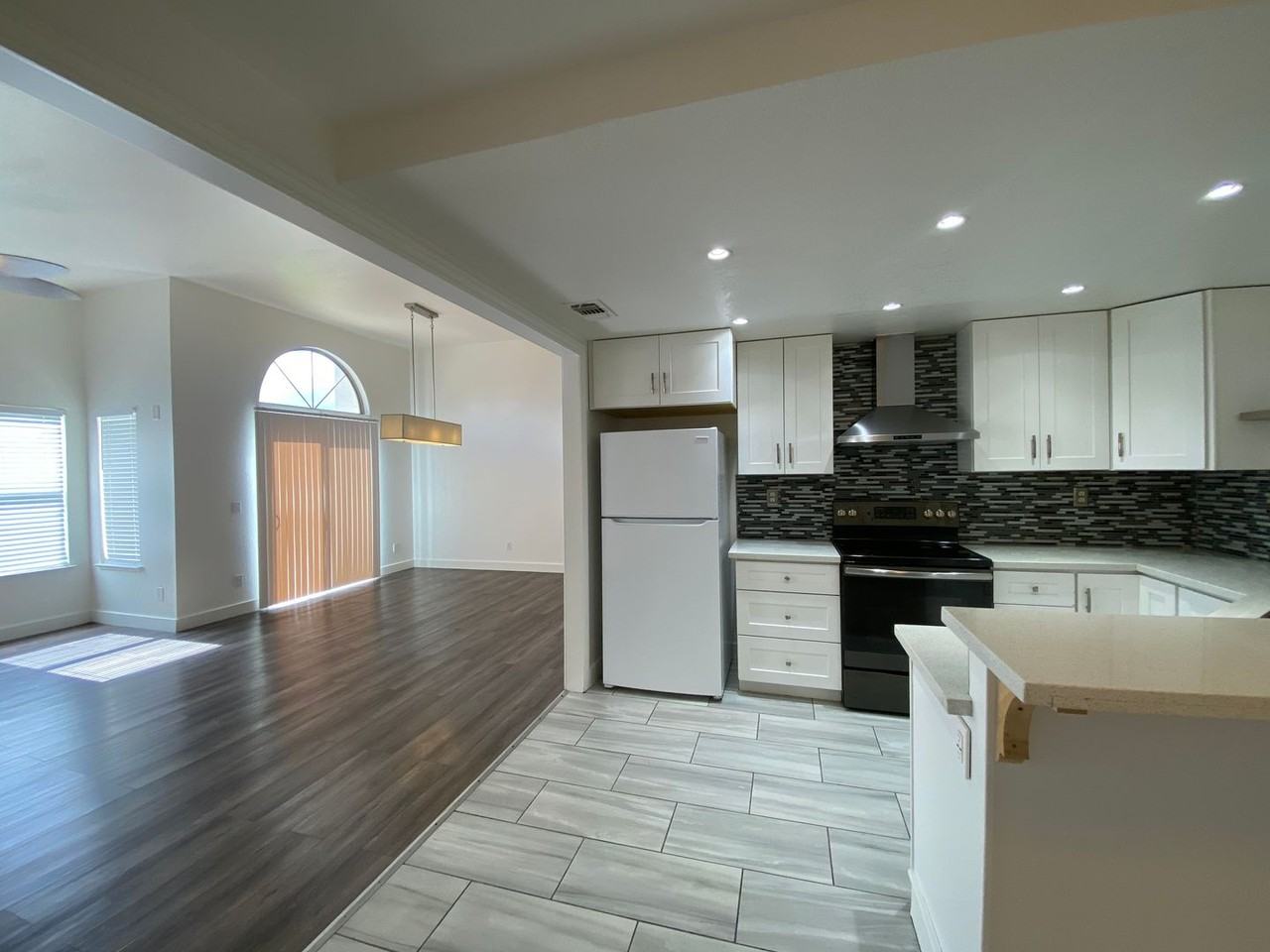 8044 Healy Ct - Photo 6 of 20