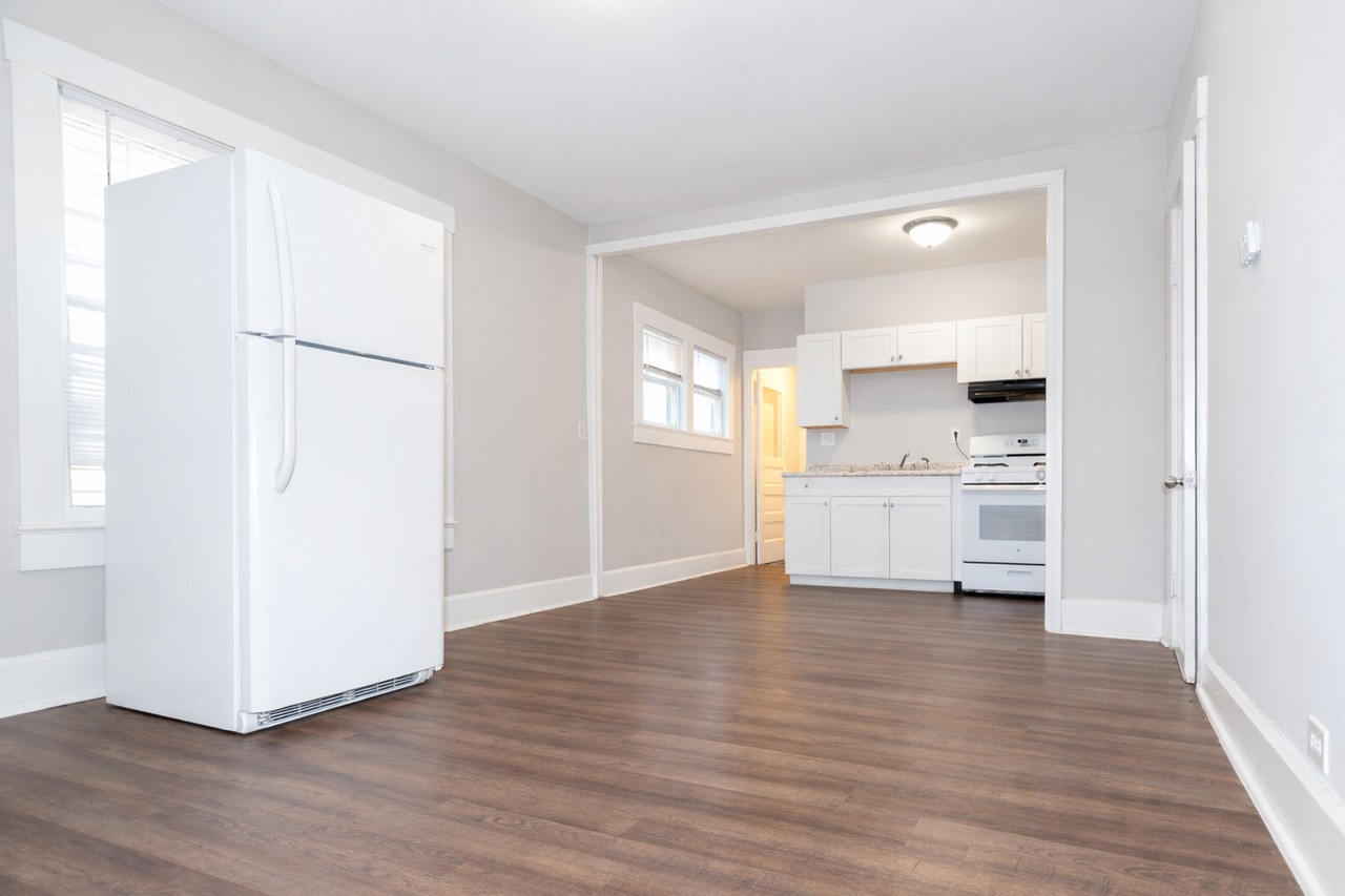 1737 Culbertson Ave - Photo 6 of 16