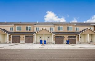 featured image of 906 Home Run Ave