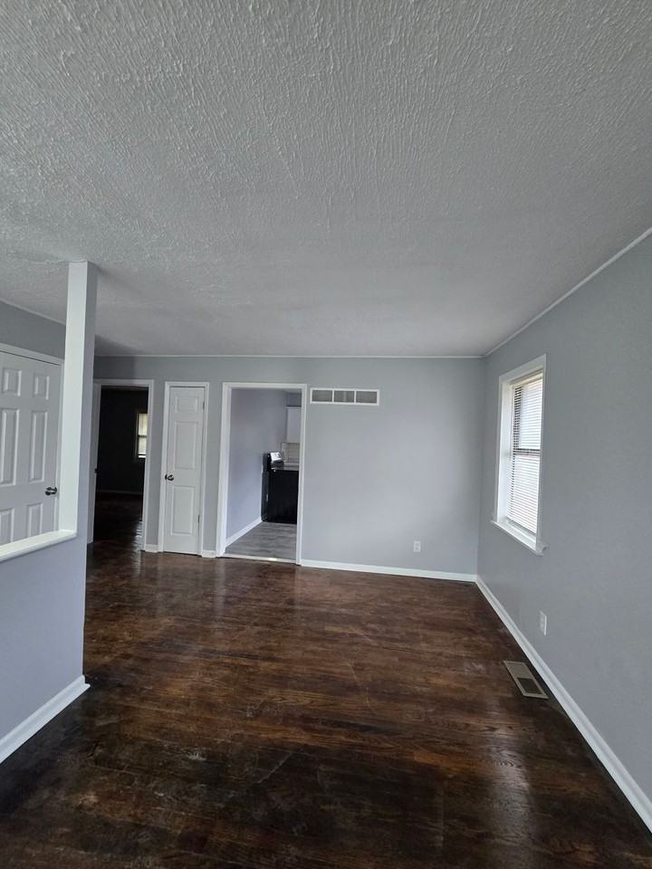 8716 E 7th St - Photo 3 of 17