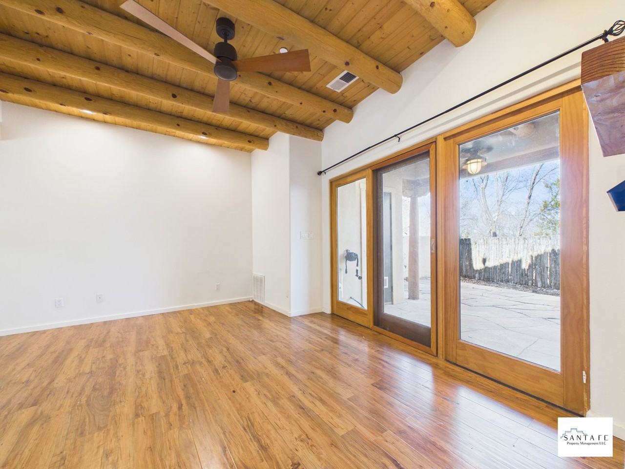 601 W San Mateo Rd #185 - Photo 5 of 26