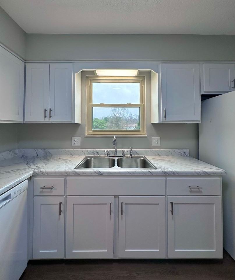 Topside Ridge Townhomes - Photo 4 of 23