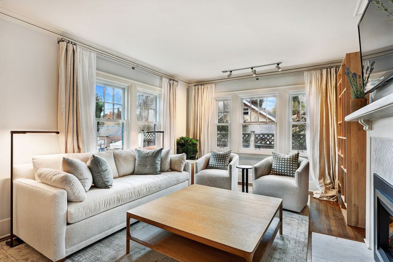 6848 16th Ave Ne - Photo 4 of 28