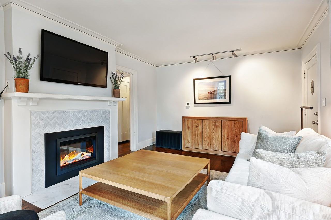 6848 16th Ave Ne - Photo 5 of 28