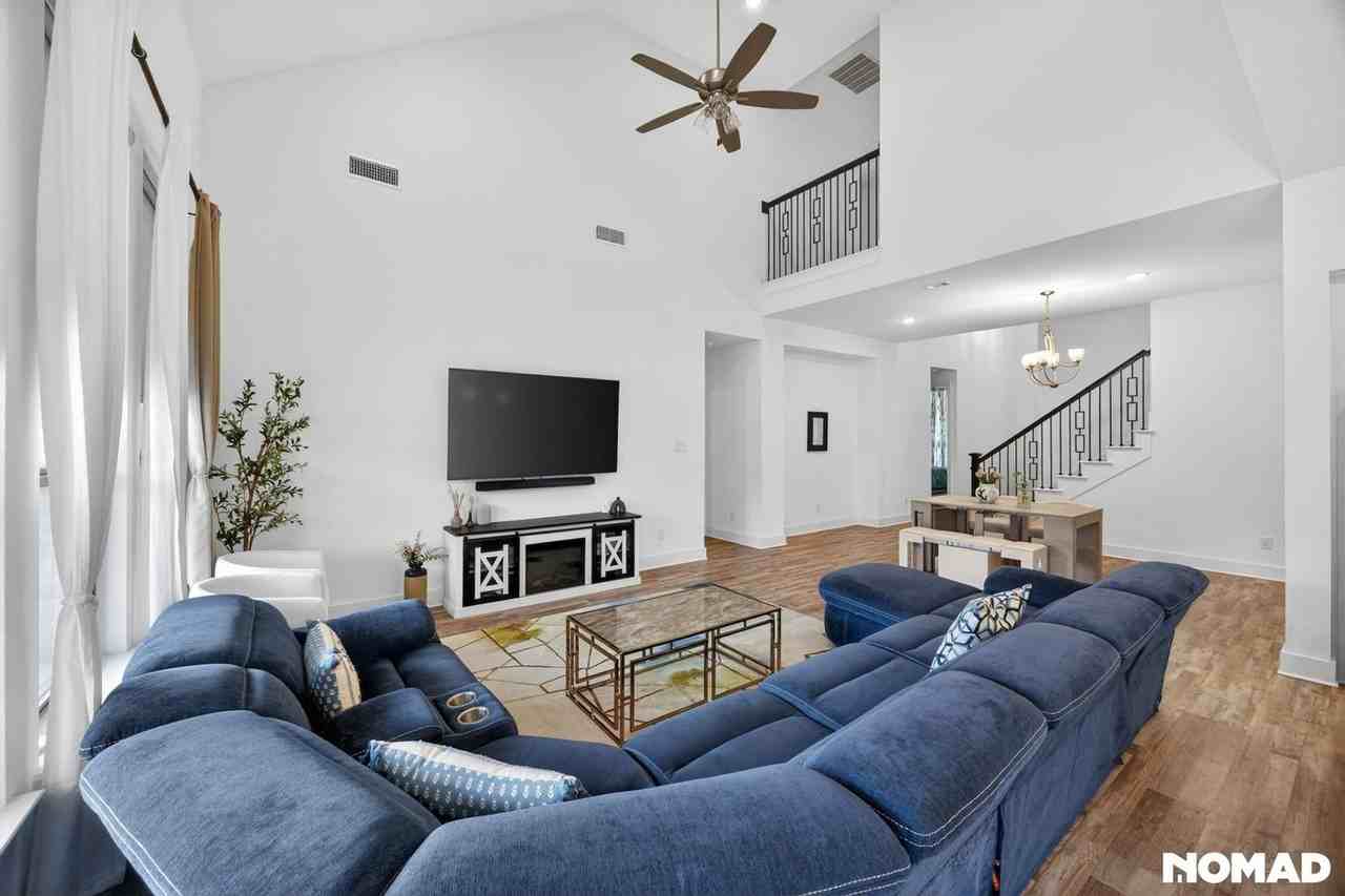 1120 Saddle Ridge Dr - Photo 2 of 33