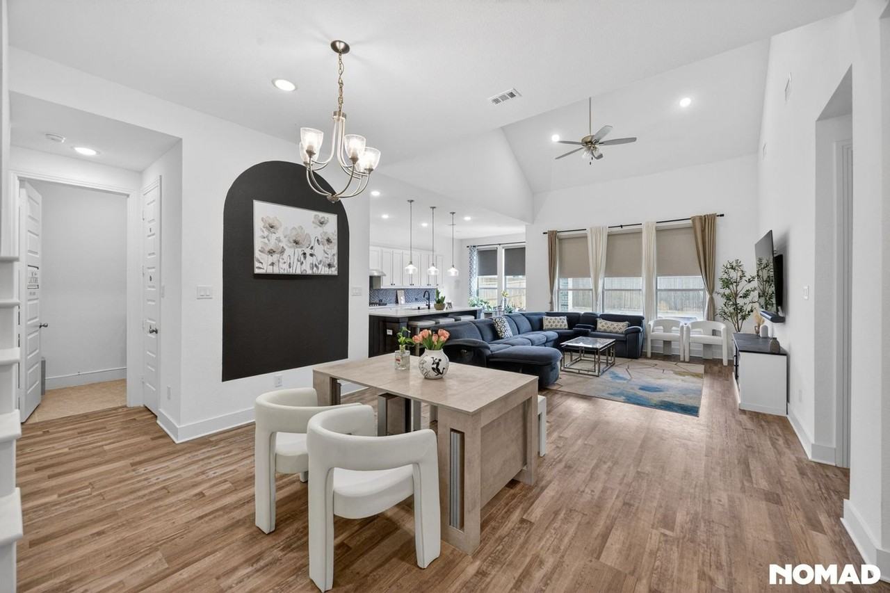 1120 Saddle Ridge Dr - Photo 4 of 33