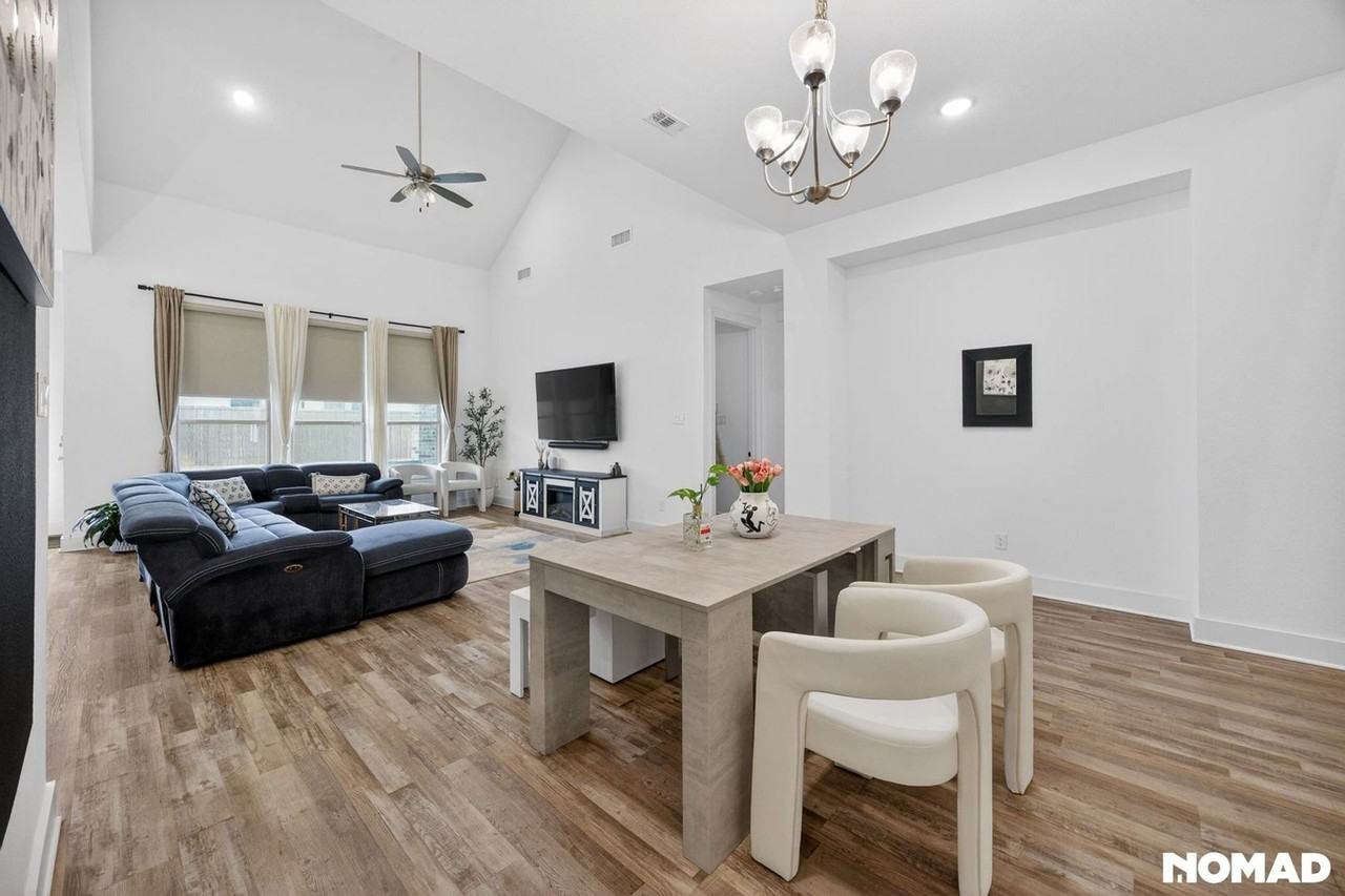 1120 Saddle Ridge Dr - Photo 5 of 33