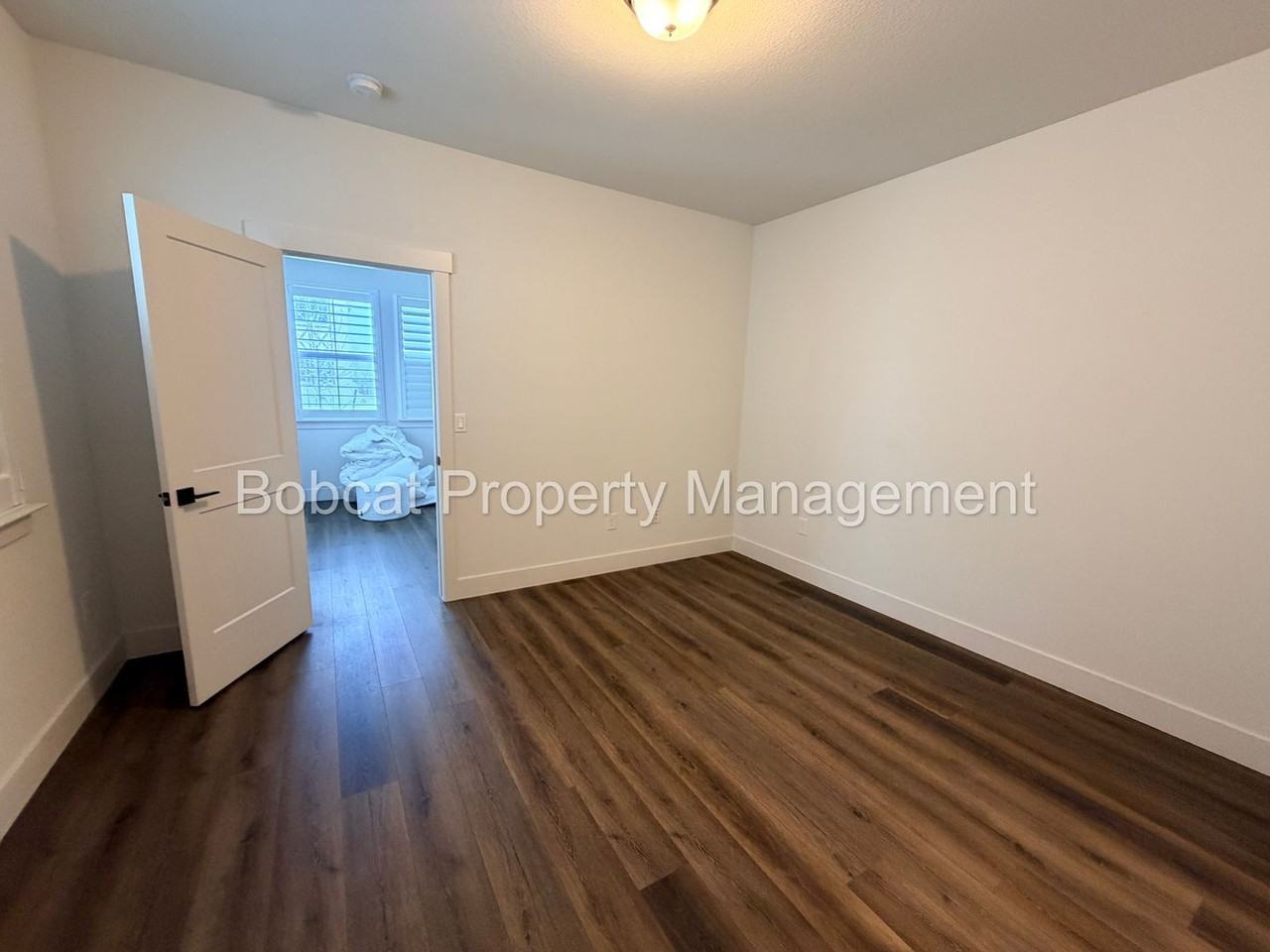 1299 Grove St - Photo 5 of 40