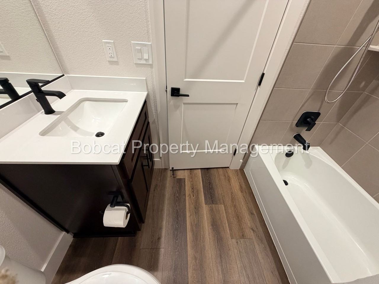 1299 Grove St - Photo 6 of 40