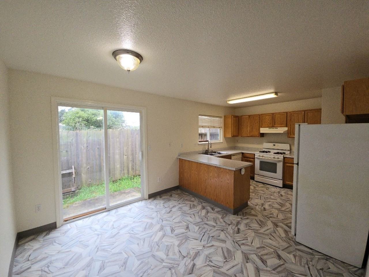 2201 Garland St - Photo 2 of 14