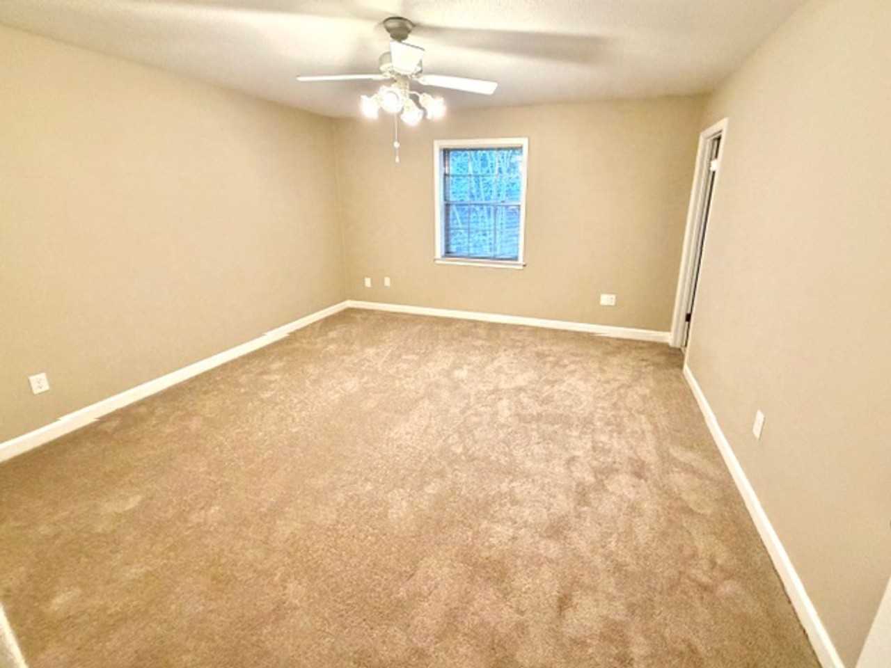 5676 Quince Rd #12 - Photo 7 of 11