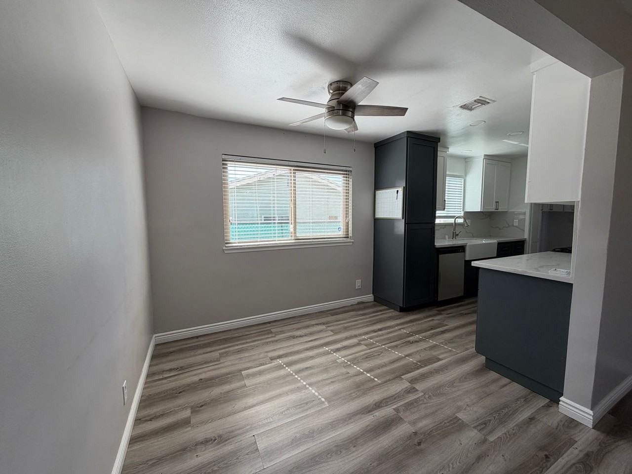 5034 Acacia Ave - Photo 5 of 25