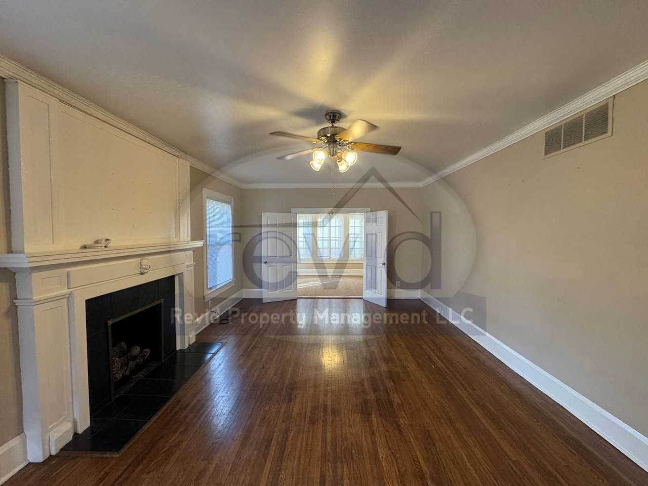 MALLORY 255 - Photo 2 of 49