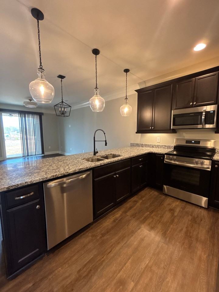 190 Mill St Unit D - Photo 3 of 34