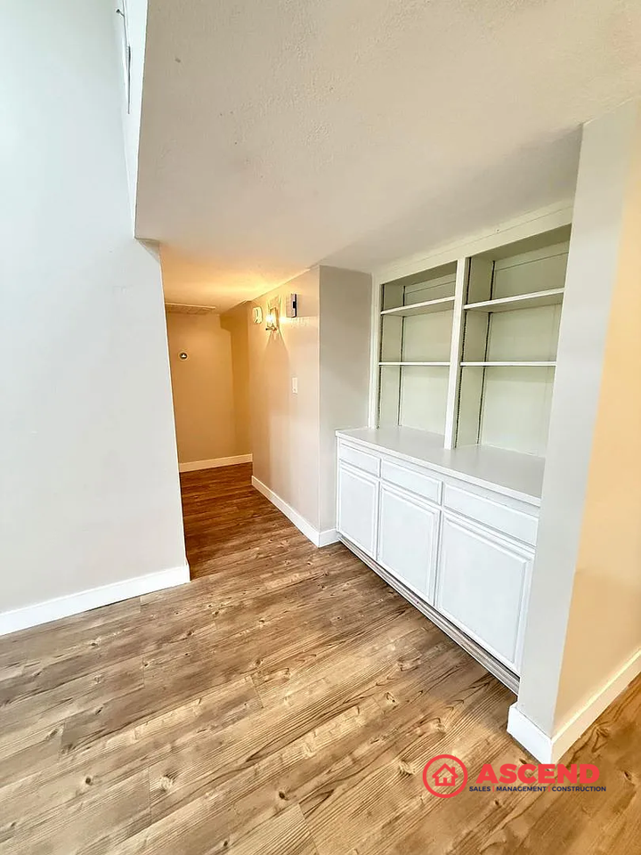 7009 Ranch House Rd - Photo 4 of 14