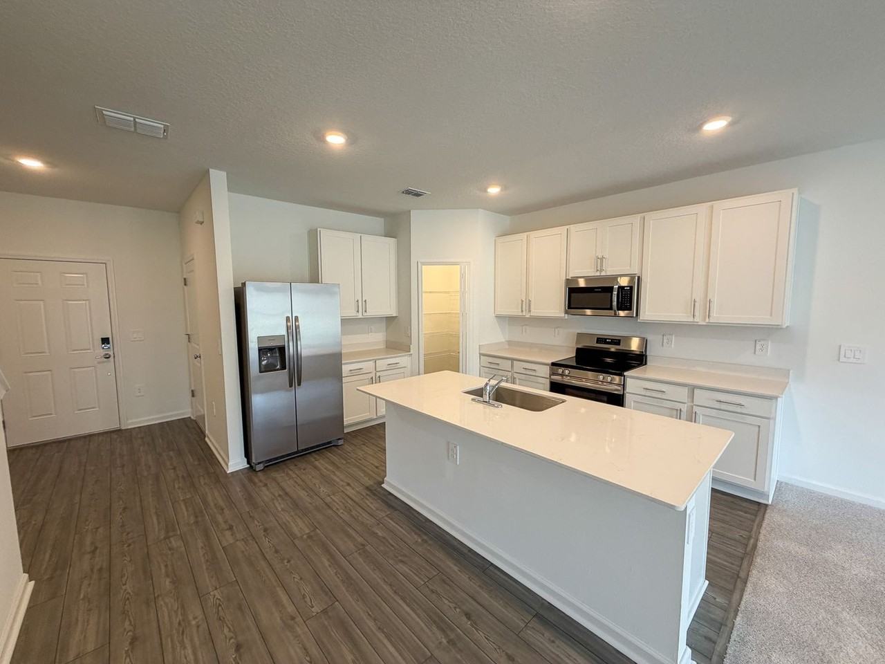 5461 Nw 22nd Dr - Photo 5 of 36