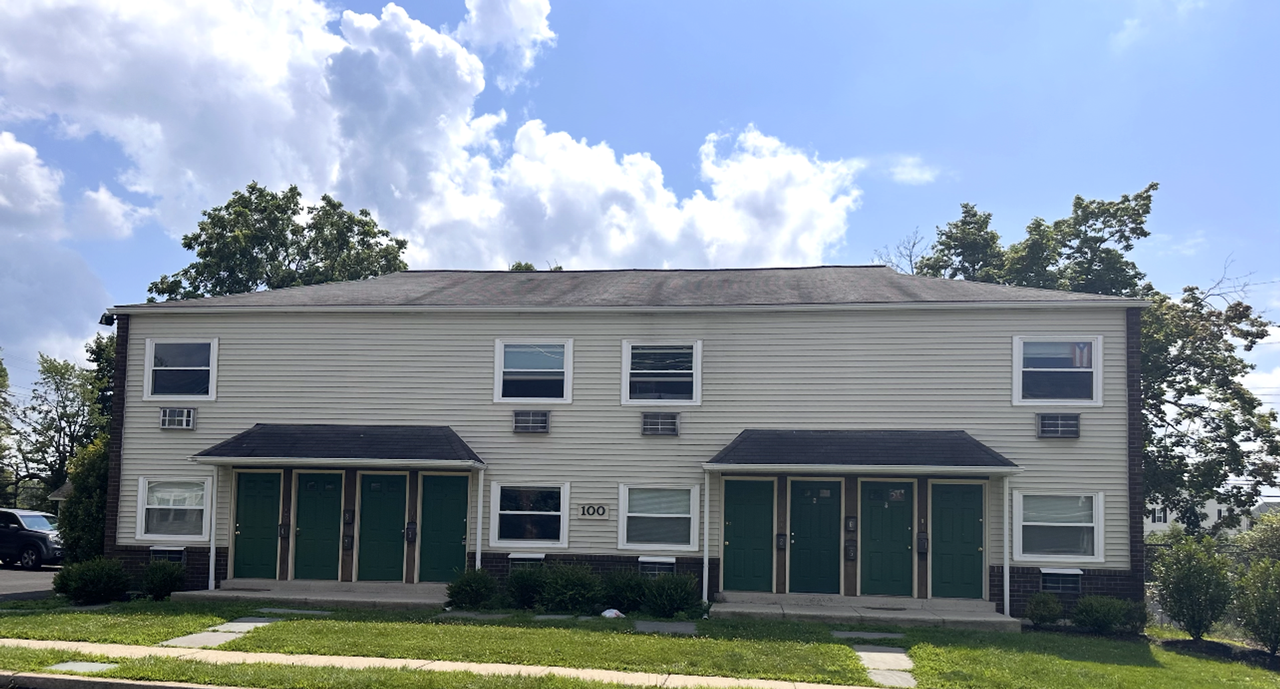 Mount Vernon St E 100 - Photo 3 of 3