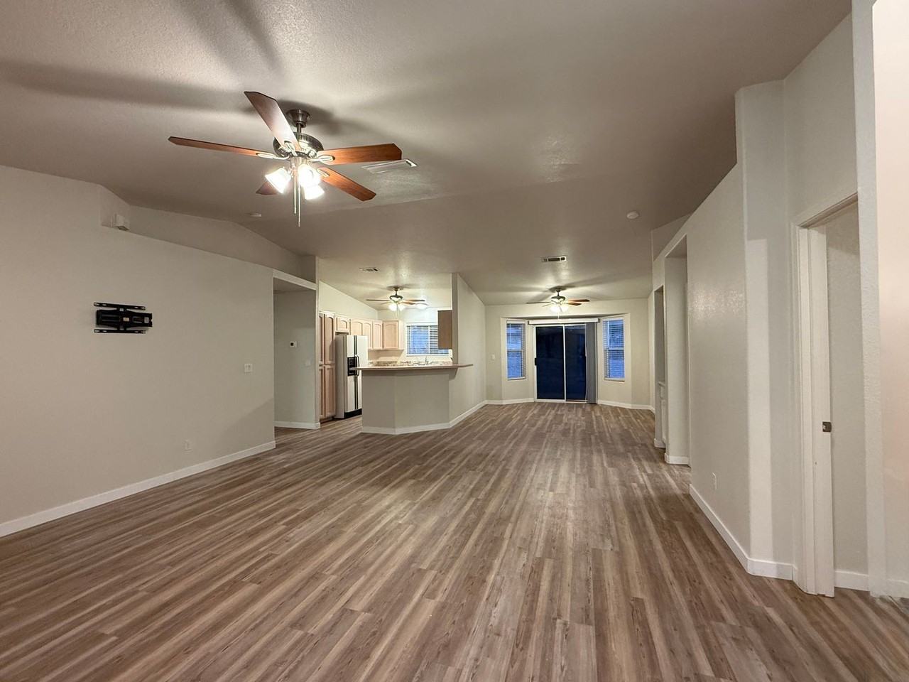 3346 Fountain Palm Dr - Photo 4 of 30