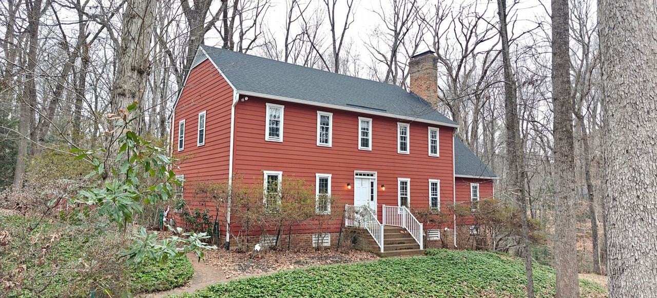 3930 Victoria Ln - Photo 2 of 39