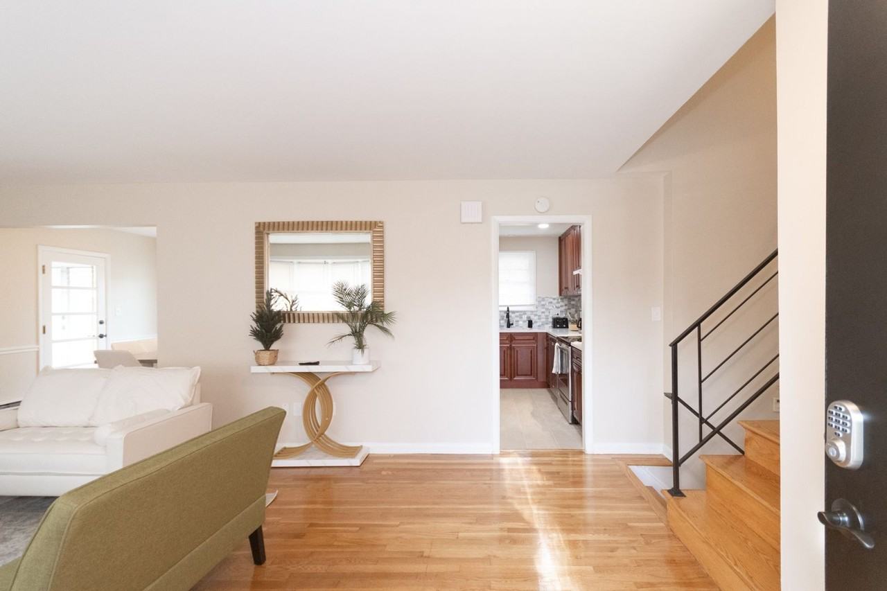 9002 Saint Andrews Pl - Photo 2 of 24