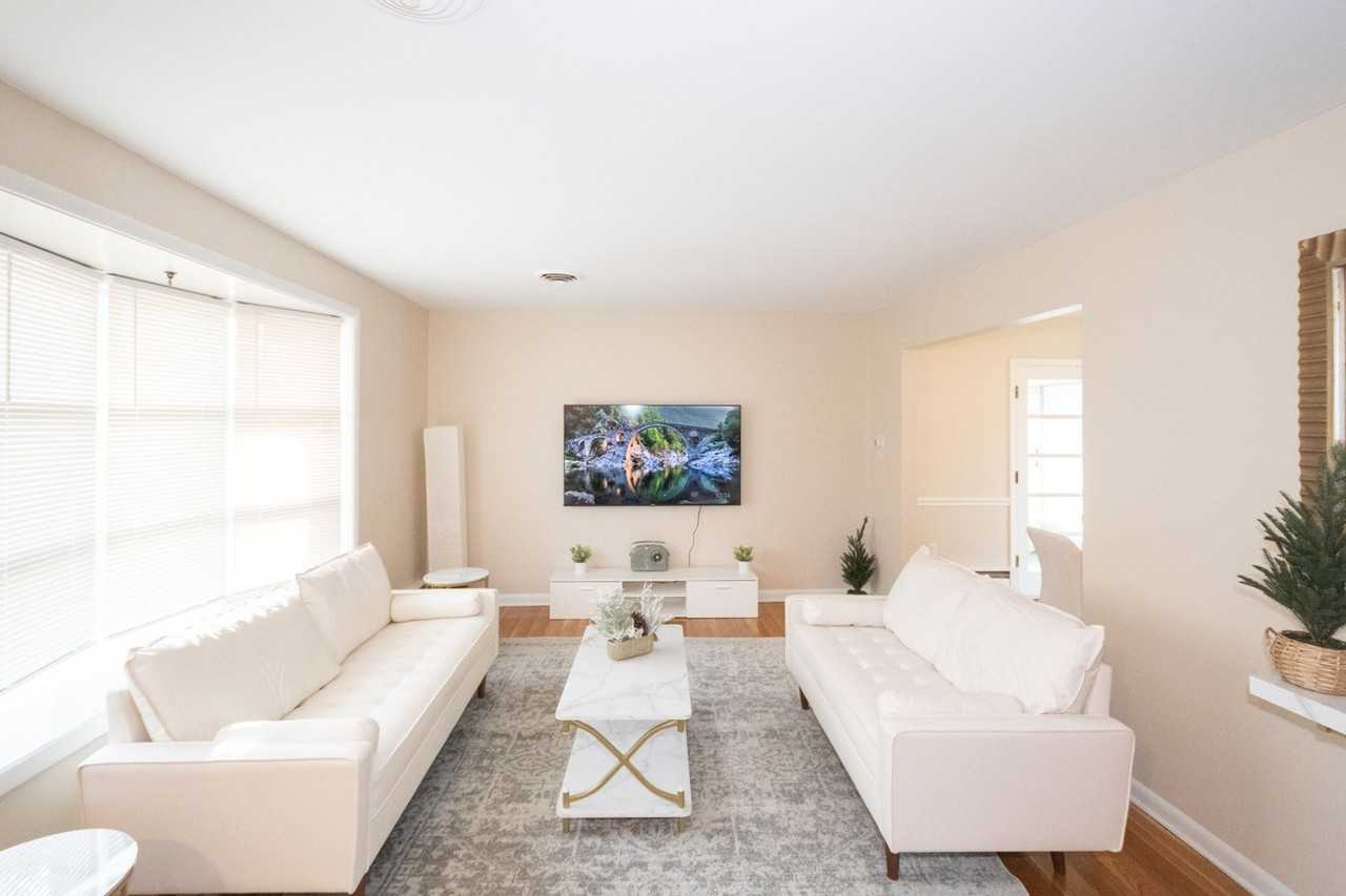 9002 Saint Andrews Pl - Photo 3 of 24