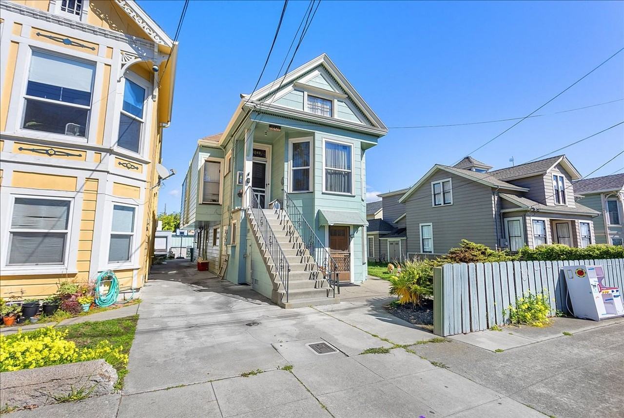 3249 Encinal Ave #B - Photo 2 of 9