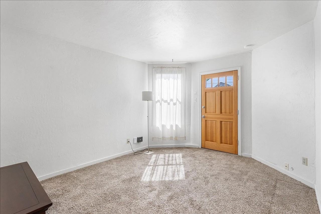 3249 Encinal Ave #B - Photo 4 of 9