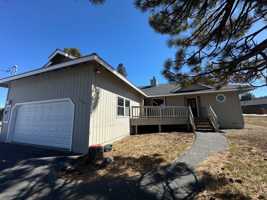 featured image of 16137 Lance Dr