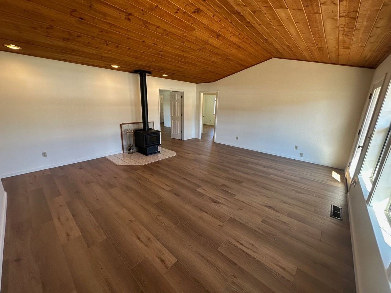 16137 Lance Dr - Photo 7 of 16