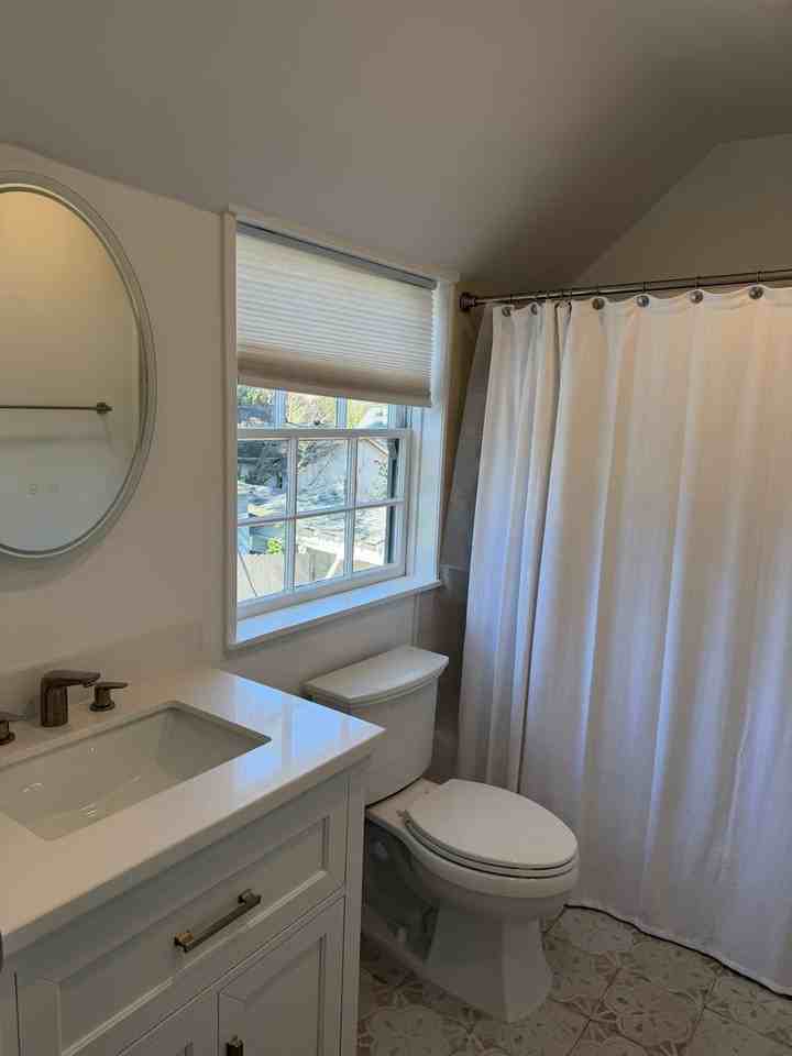 879 E 28th st - Lease Only - Photo 5 of 41