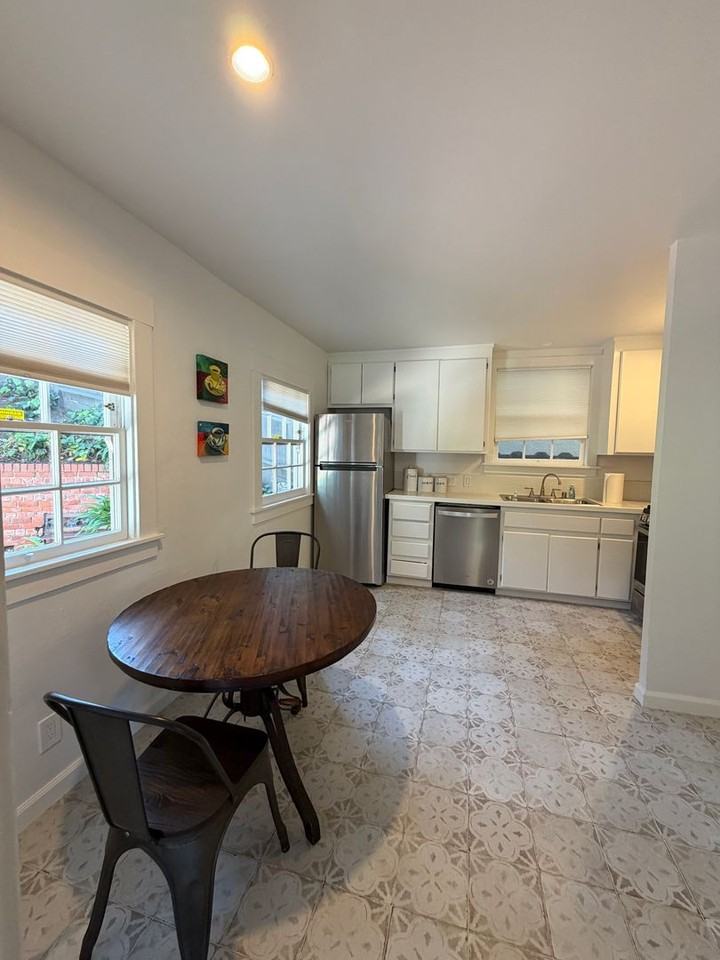 879 E 28th st - Lease Only - Photo 6 of 41