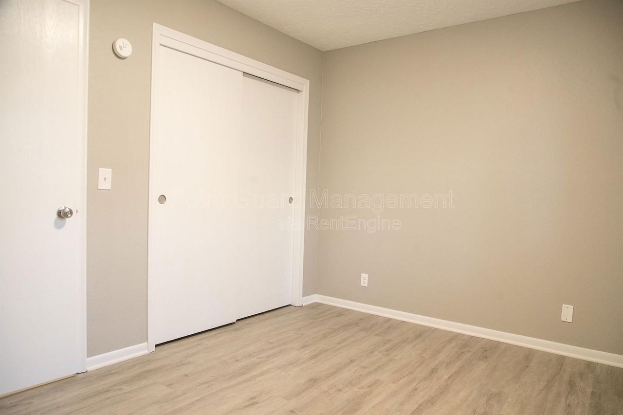 4206 Frances St #10 - Photo 5 of 27