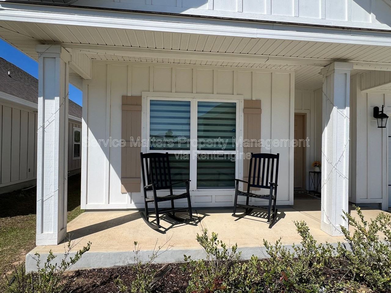 5745 Danbury Blvd - Photo 3 of 46