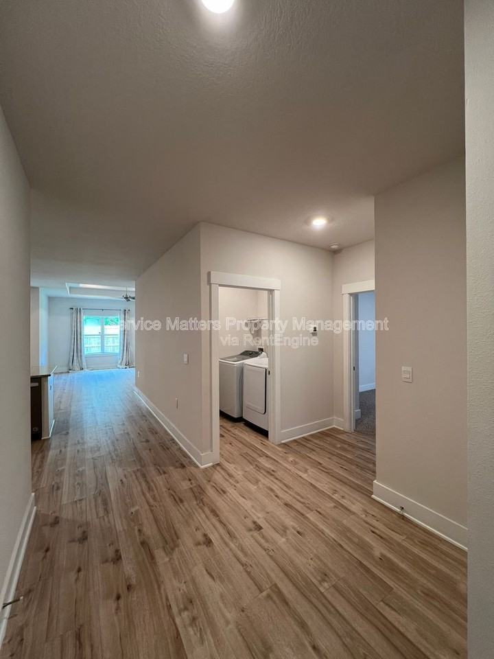 5745 Danbury Blvd - Photo 6 of 46