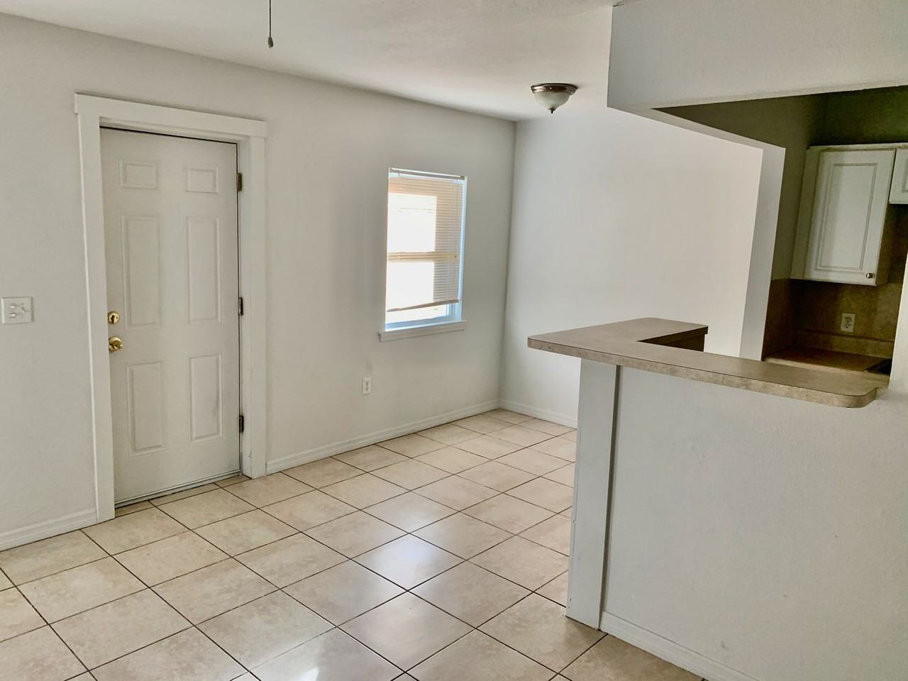 2038 19th Ave W - Photo 4 of 17