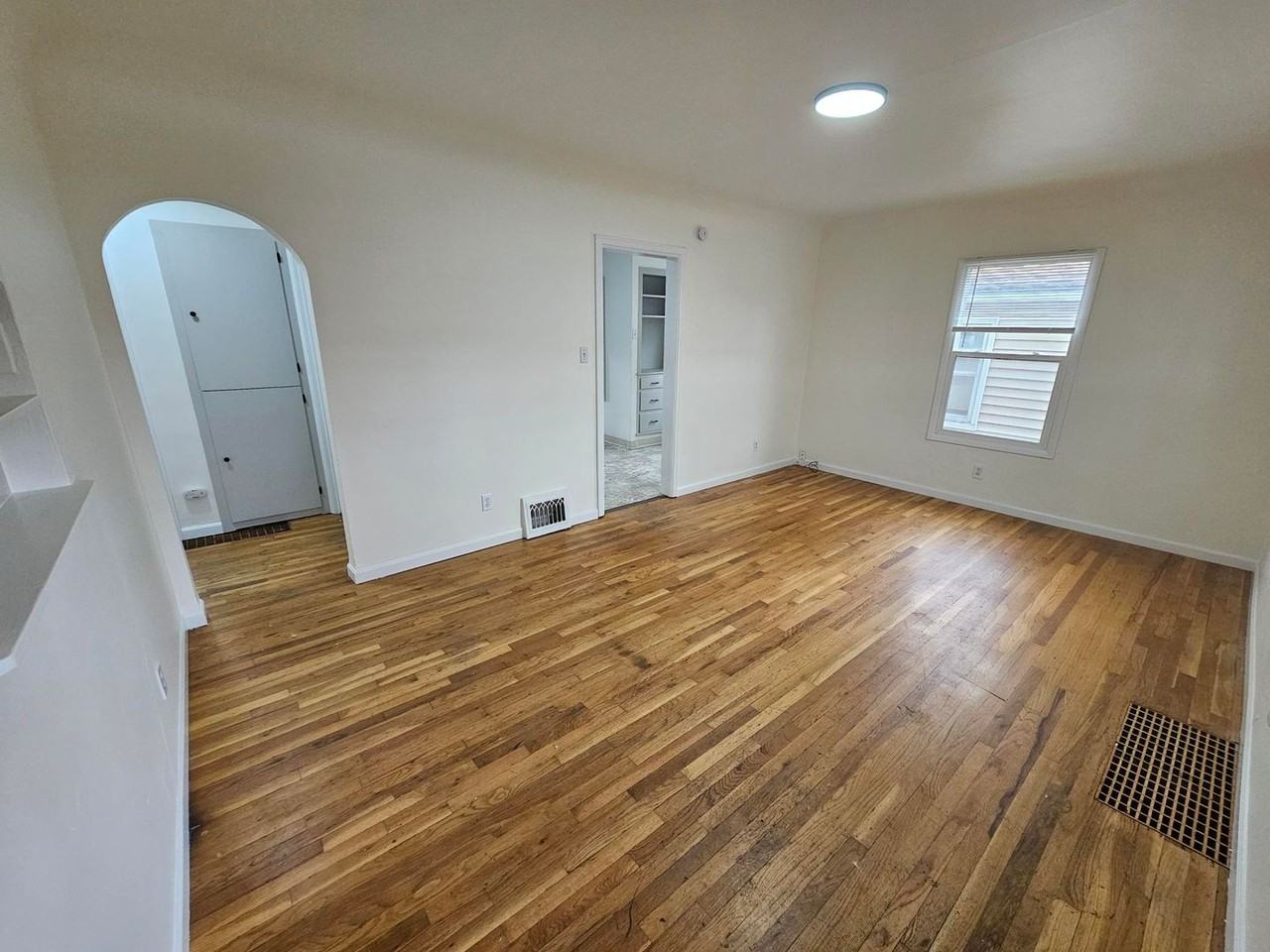 2215 W Idaho St - Photo 6 of 18