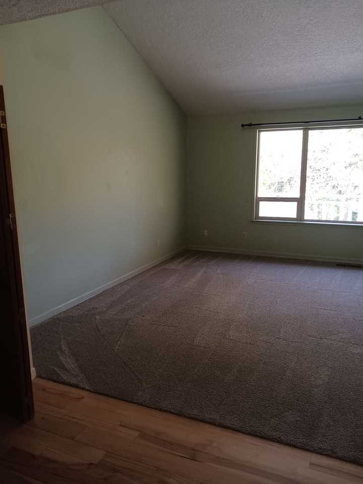 708 Highland Dr - Photo 2 of 46