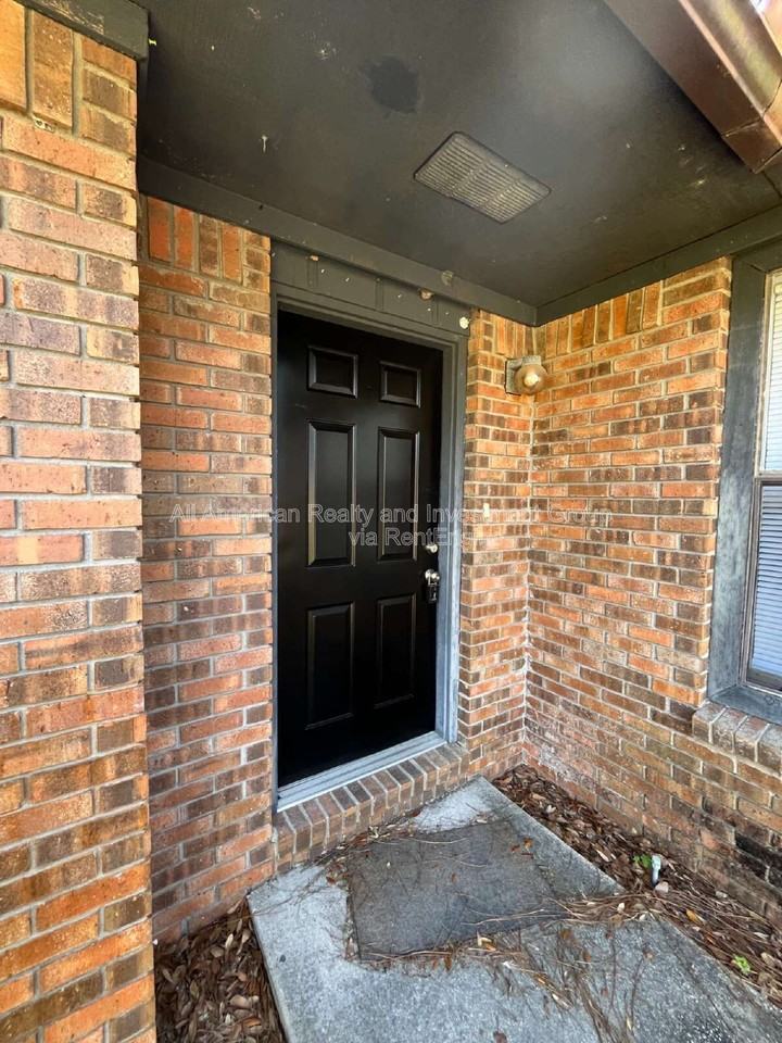 36 5th Ave - Photo 3 of 20