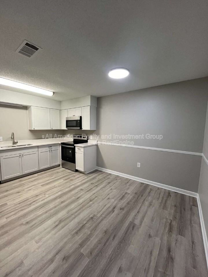 36 5th Ave - Photo 5 of 20