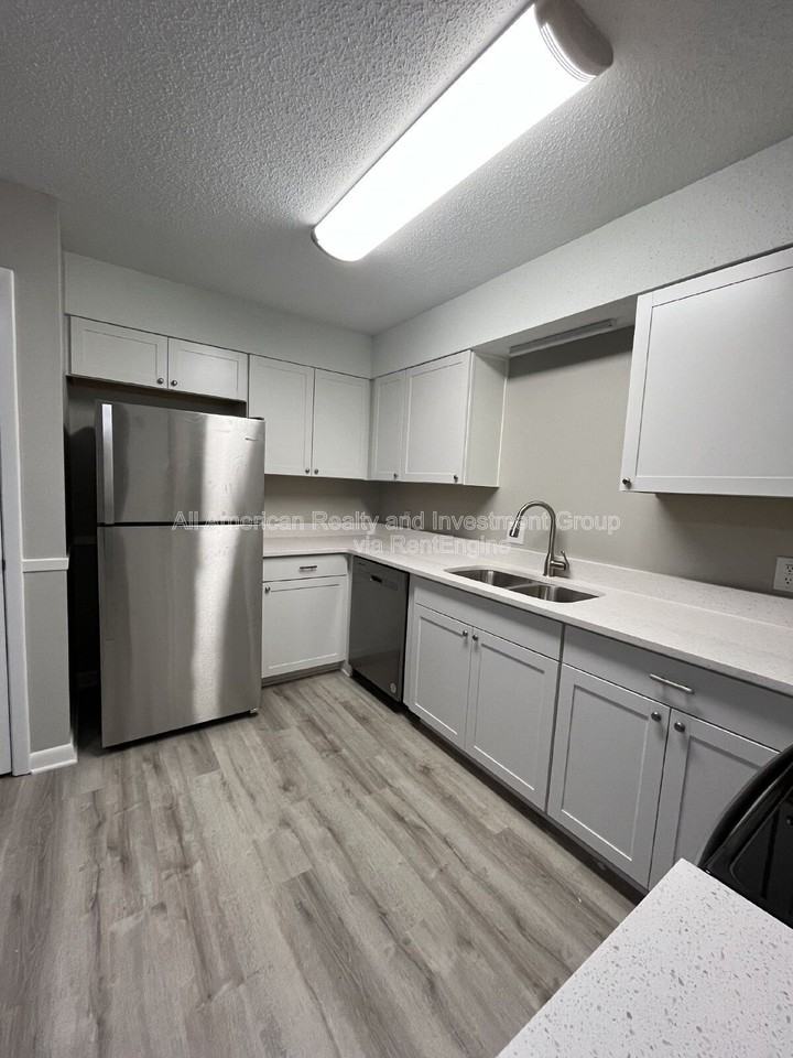 36 5th Ave - Photo 7 of 20