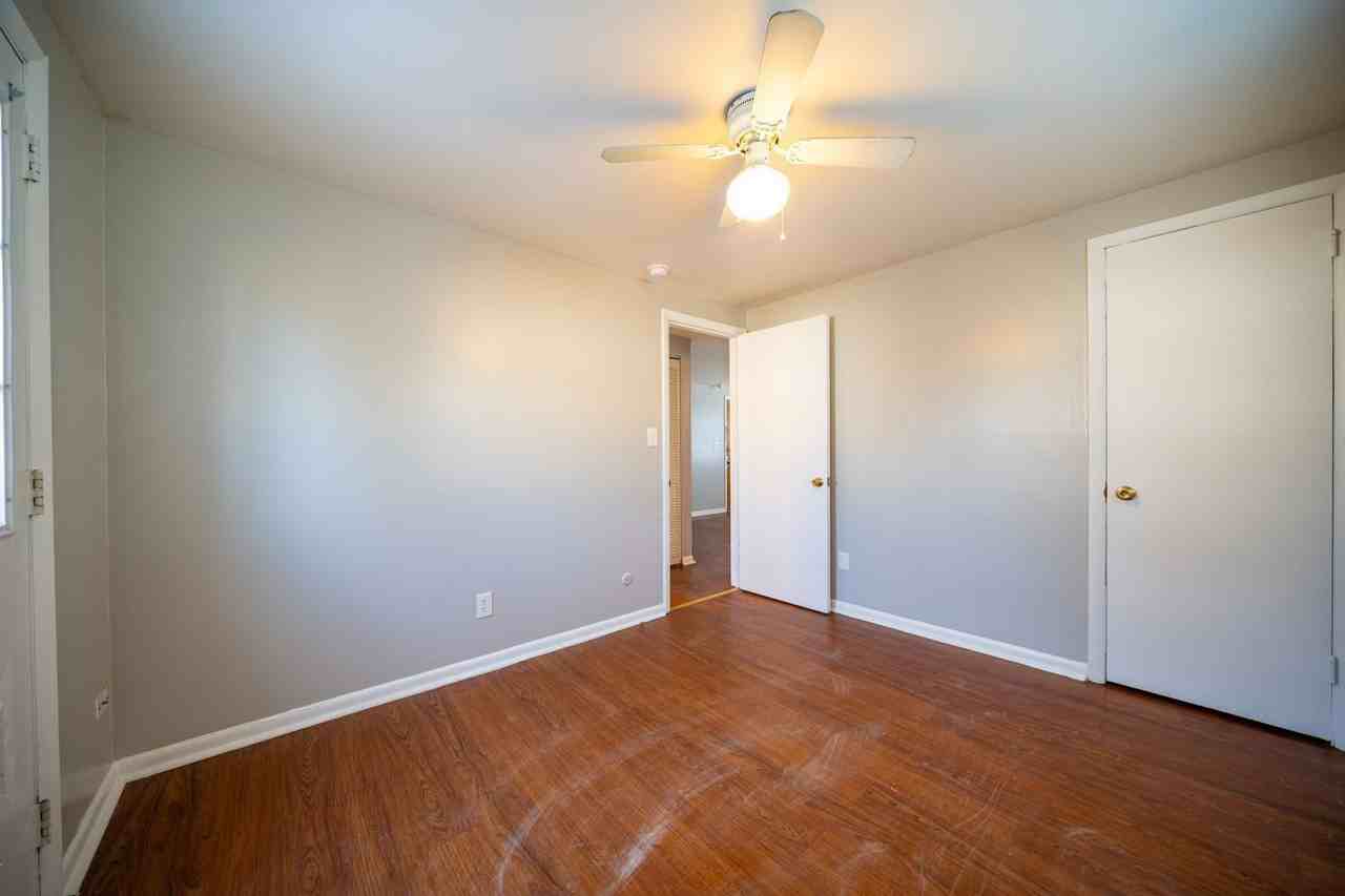 472 Elsmere St #C - Photo 7 of 10