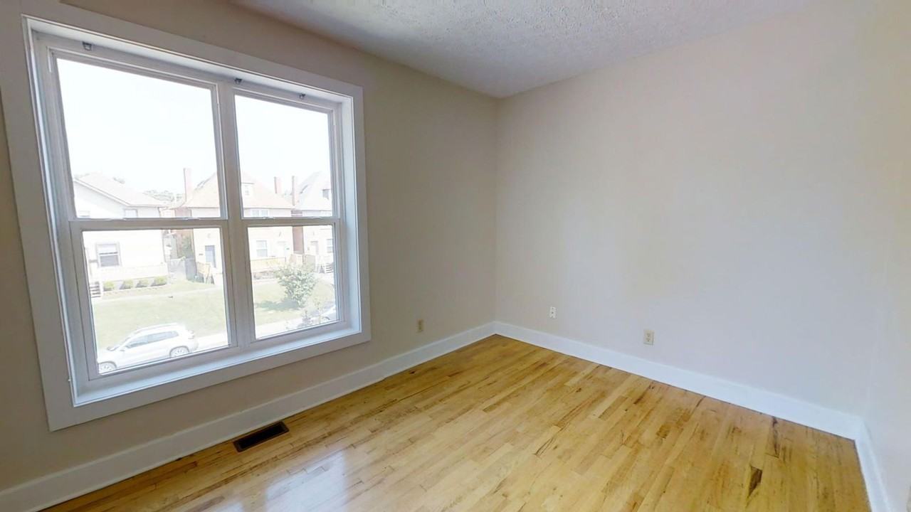 1379 Indianola Ave - Photo 6 of 12