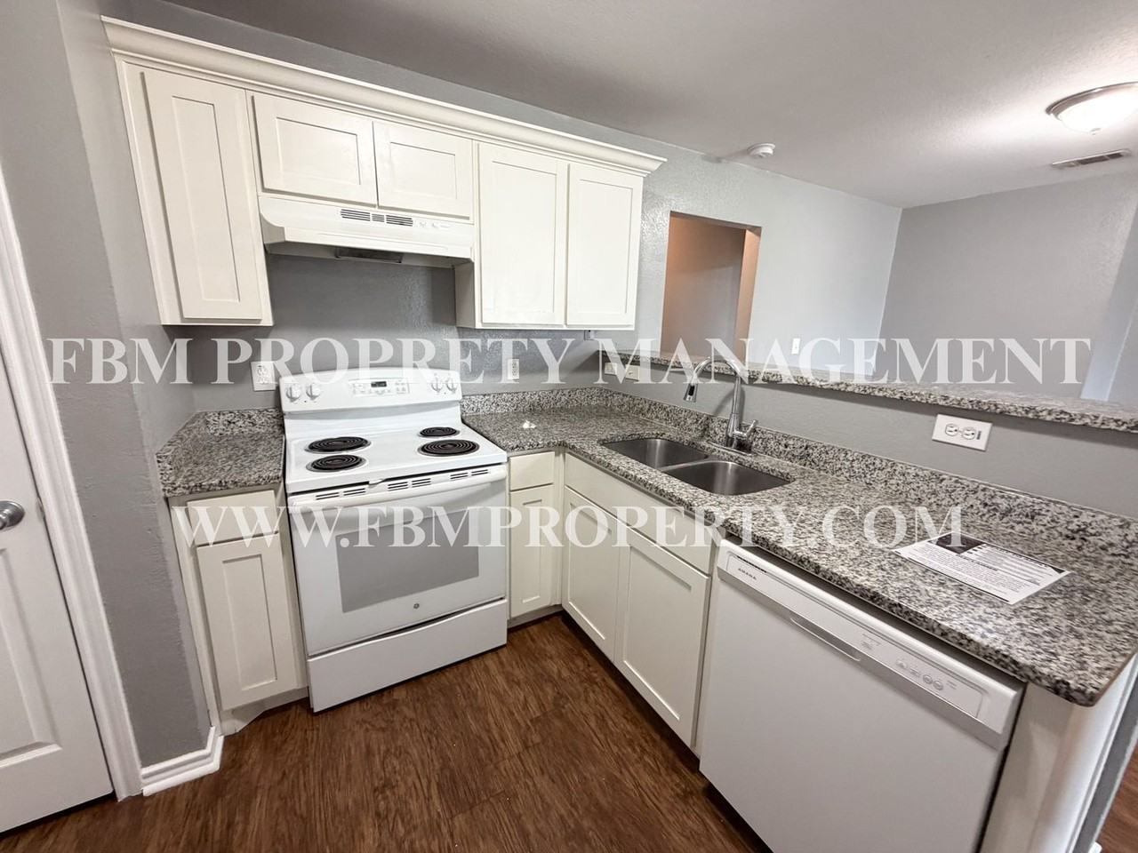 1516 Drexel Dr - Photo 6 of 15