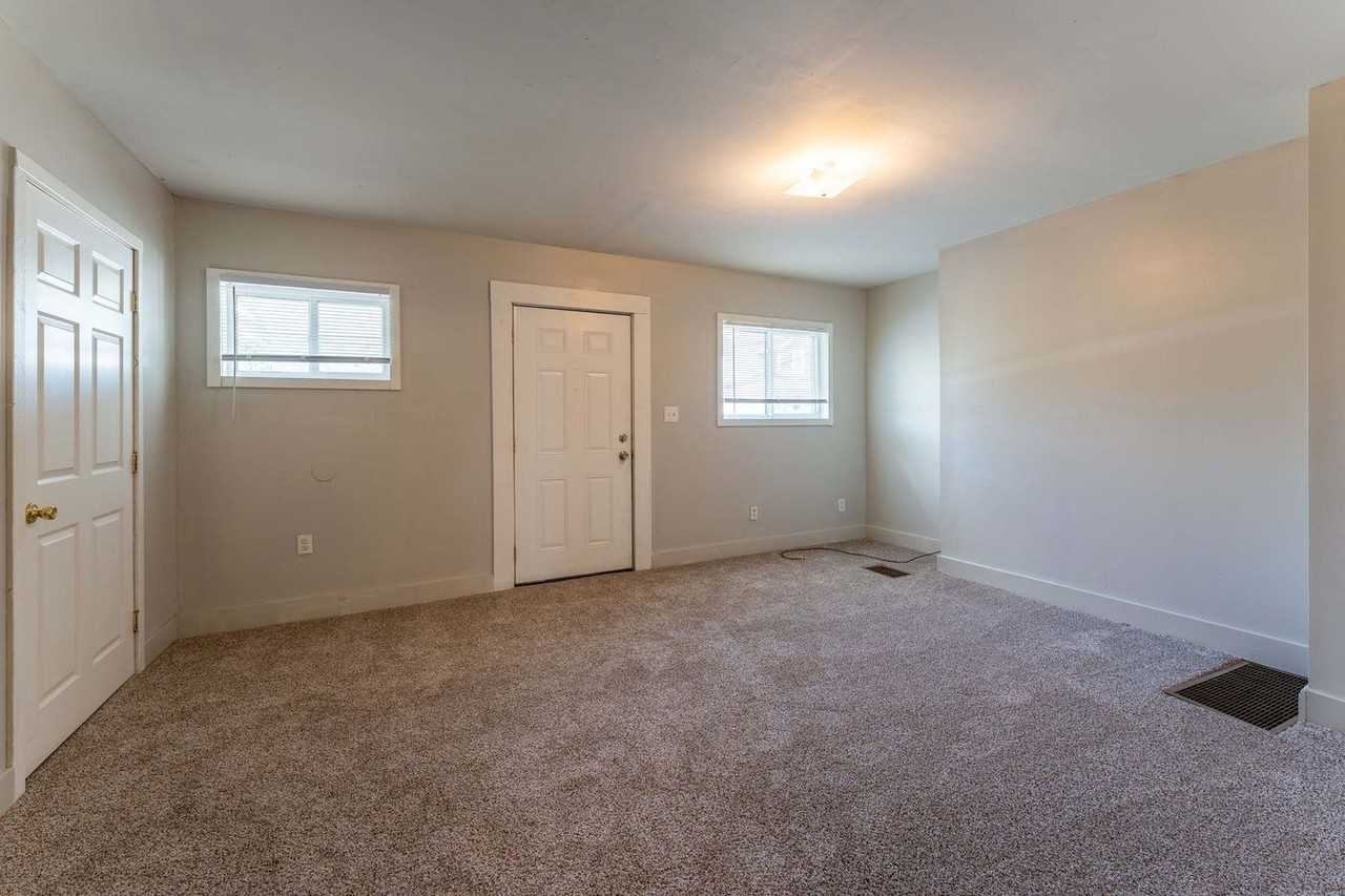 1300 N 5th St - Photo 2 of 13