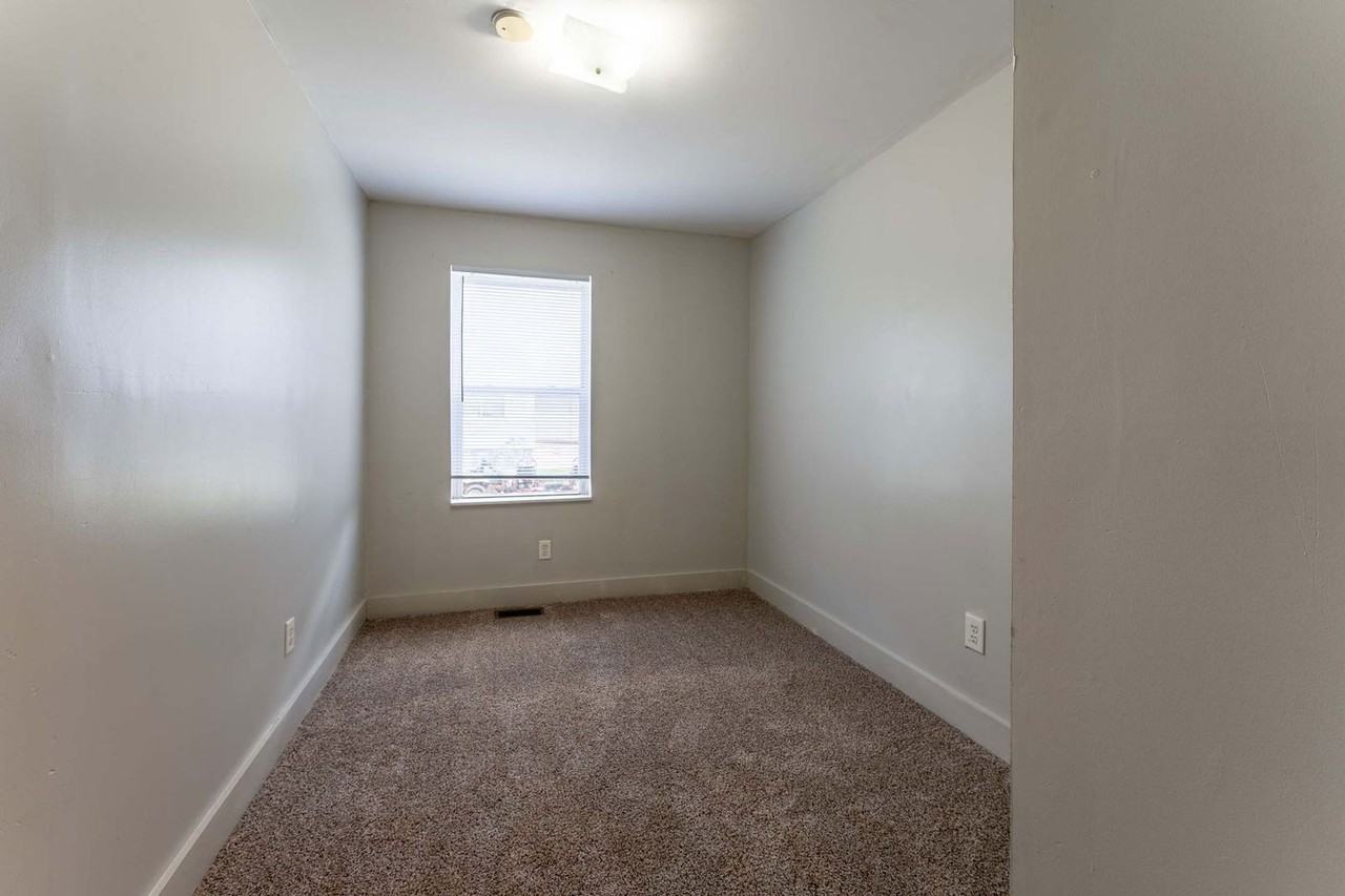 1300 N 5th St - Photo 7 of 13