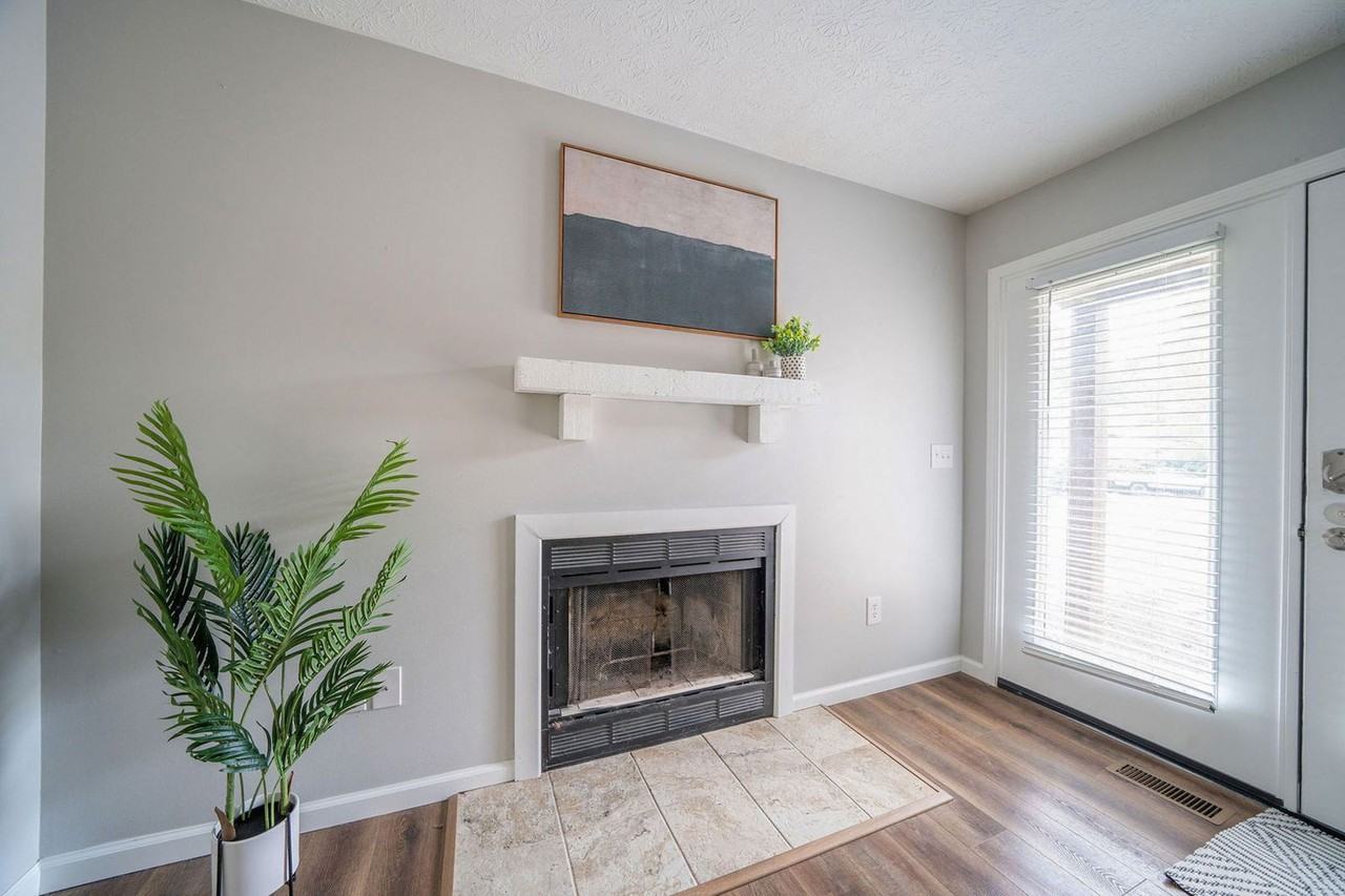 3190 Griggsview Ct #3190 - Photo 4 of 17