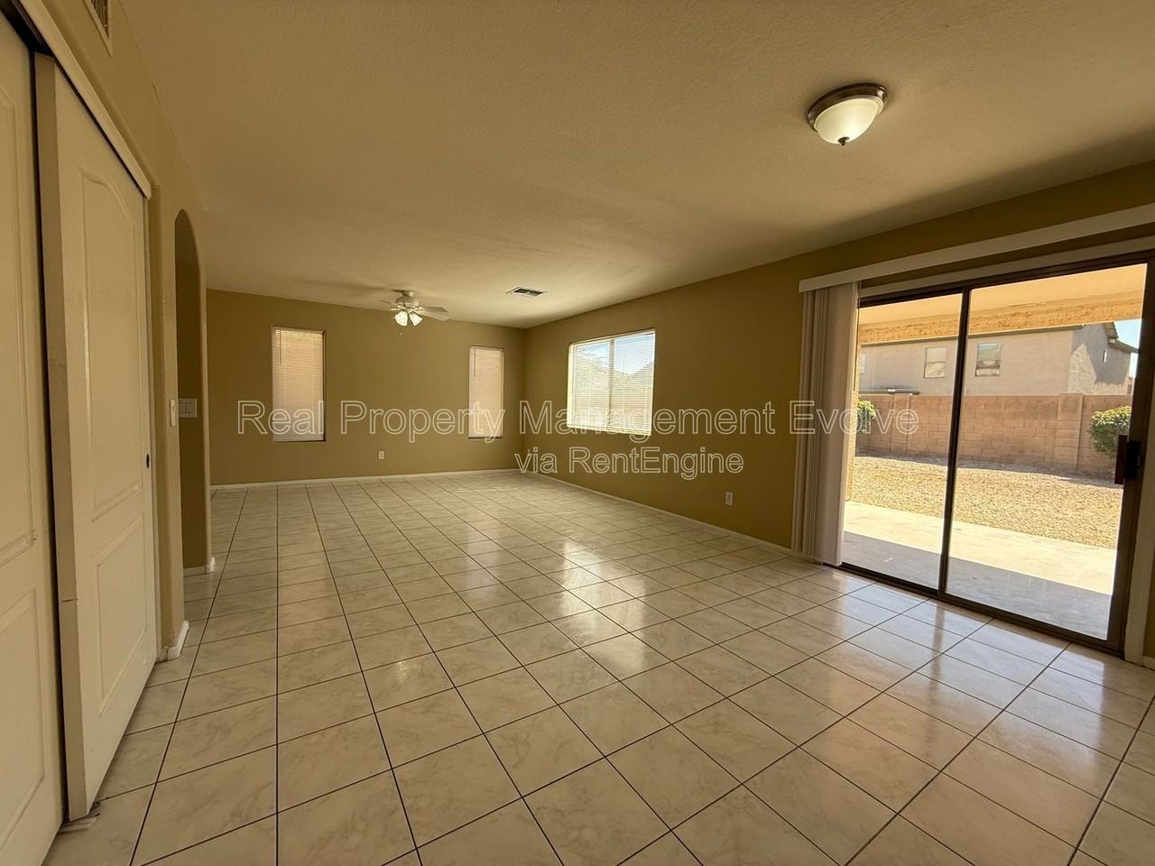 12539 W Medlock Dr - Photo 6 of 34